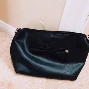 Black clutch